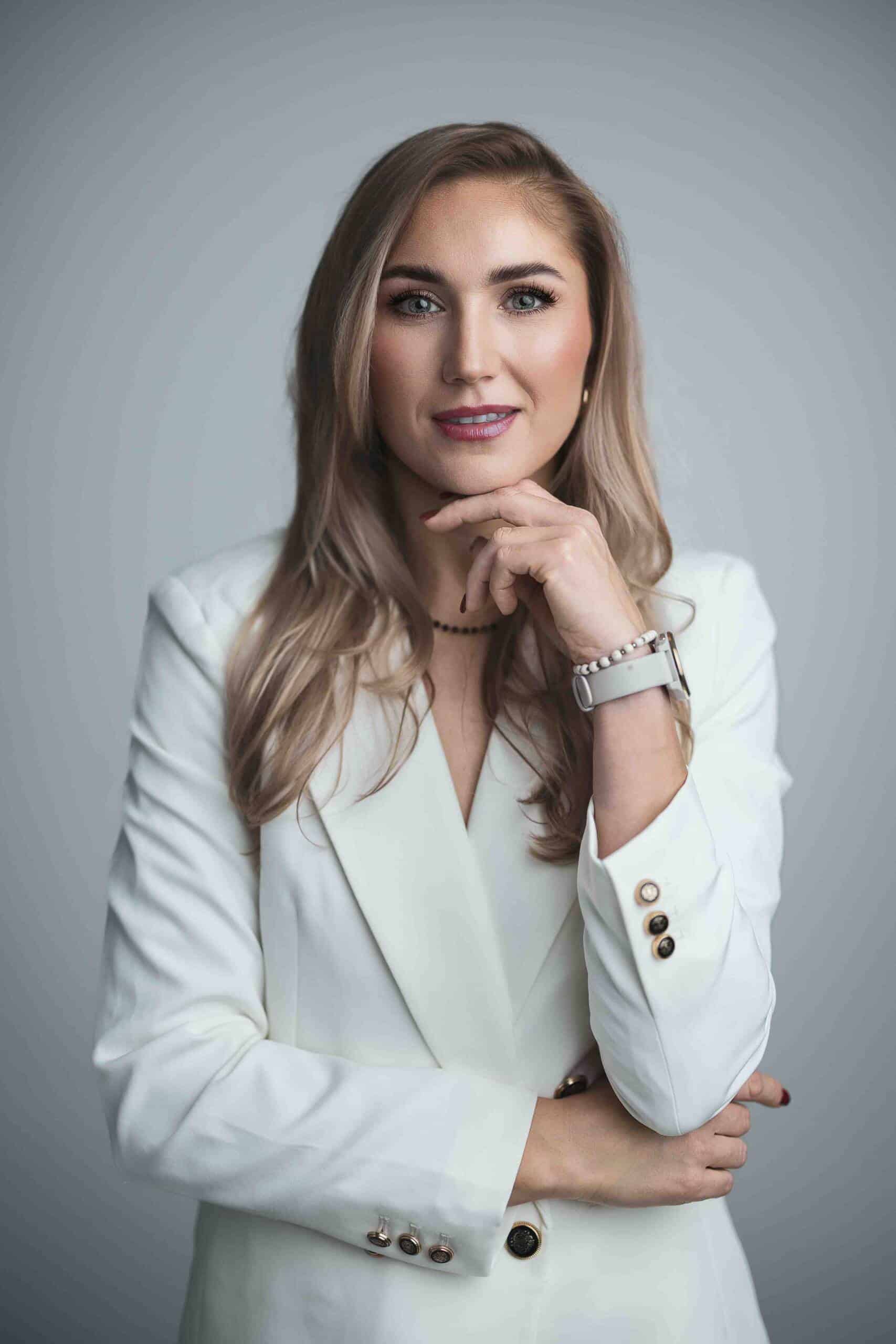 ZAT_5808-Edit-agata-zatorska-profoto-sesja-portret-makijaż-2025